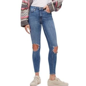 Free People Busted Knee High Rise Distressed Skinny Jeans Size 25